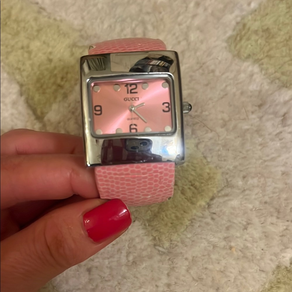 Gucci Women's Pink Square Dial Leather Strap Bangle Watch